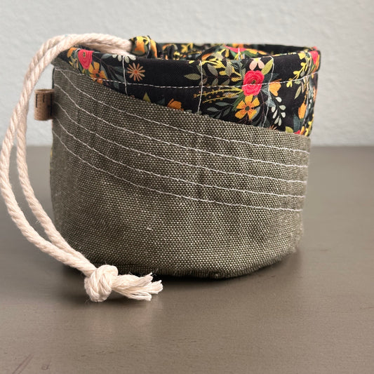 One-of-a-kind Center Pull 'Ball Sack'