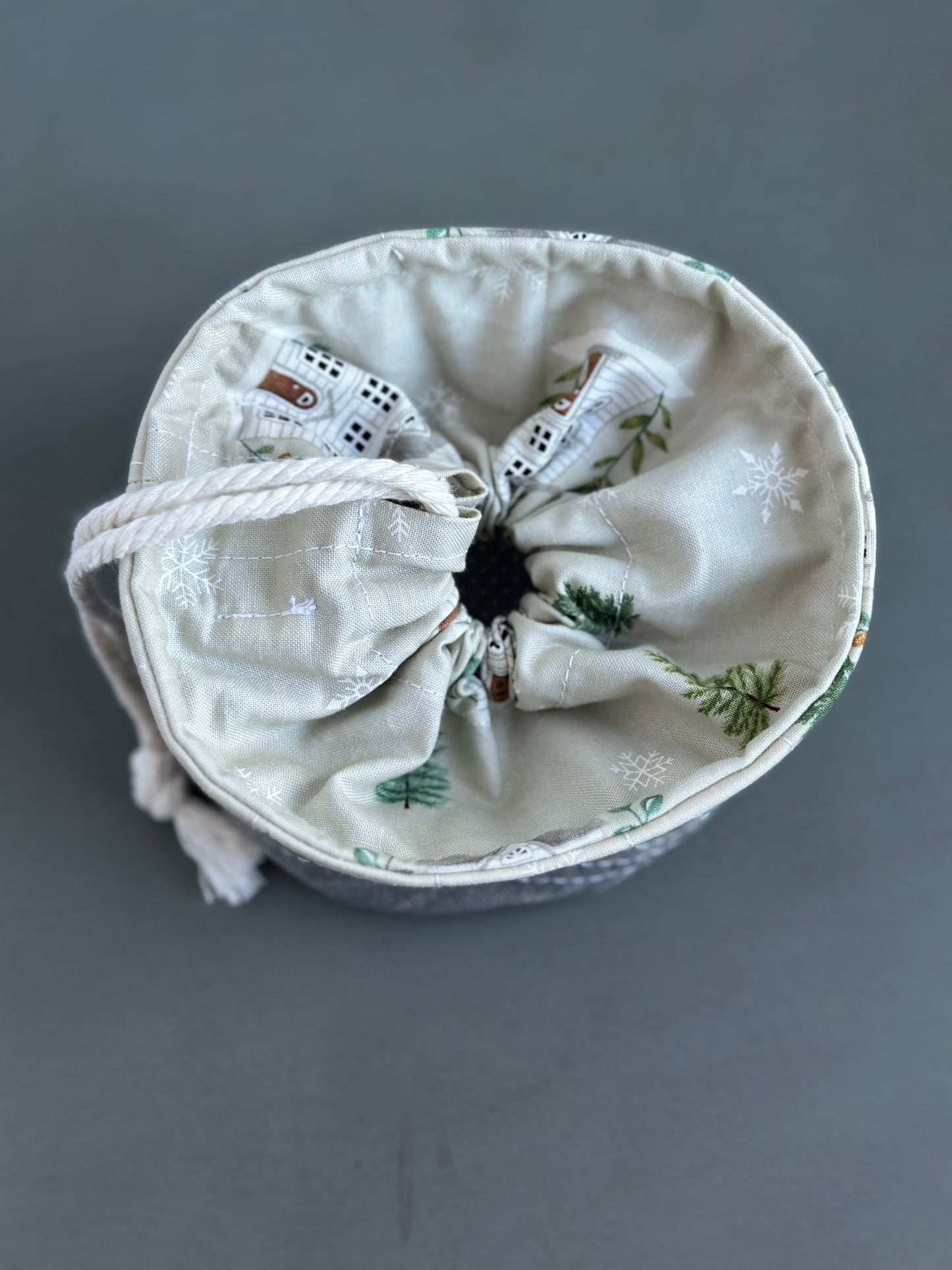 One-of-a-kind Center Pull 'Ball Sack'